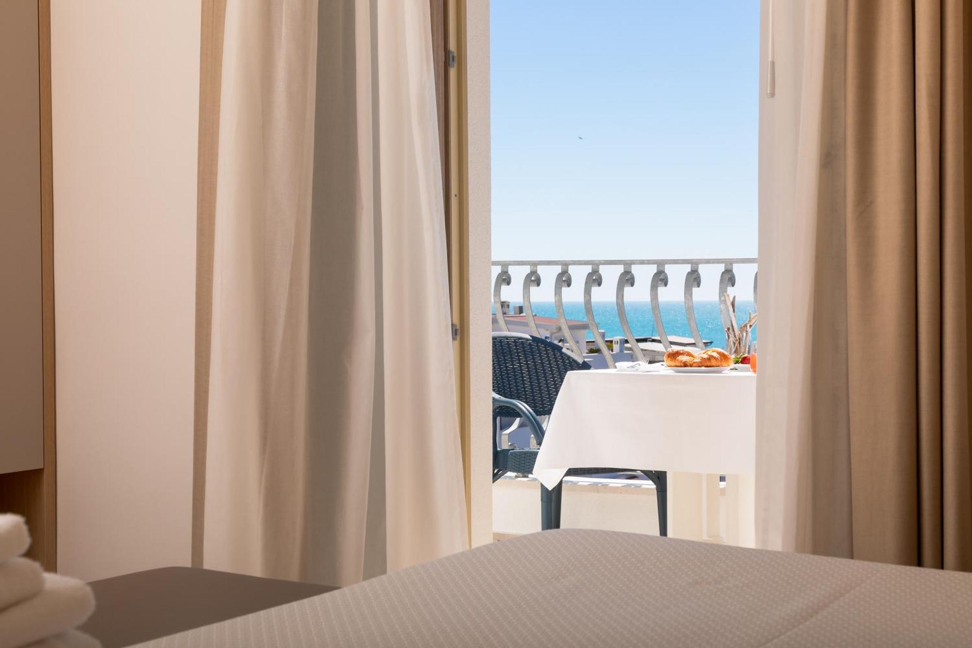 Hotel Degli Aranci Vieste Exterior photo